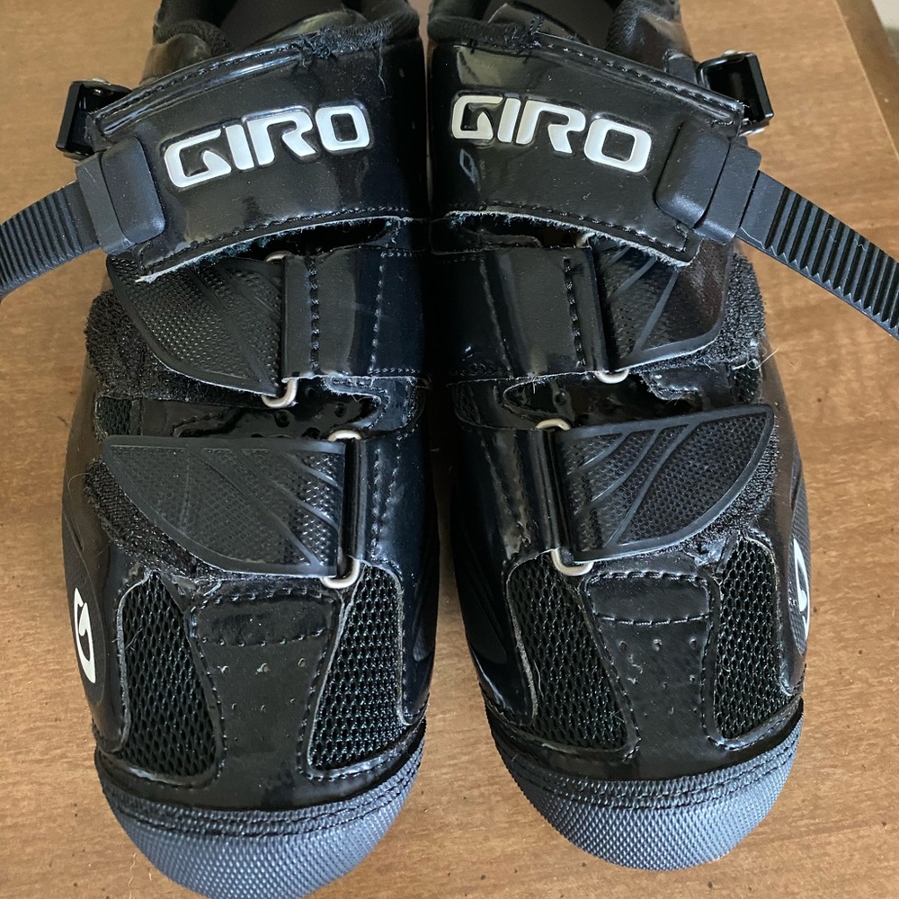 Giro cycling shoes